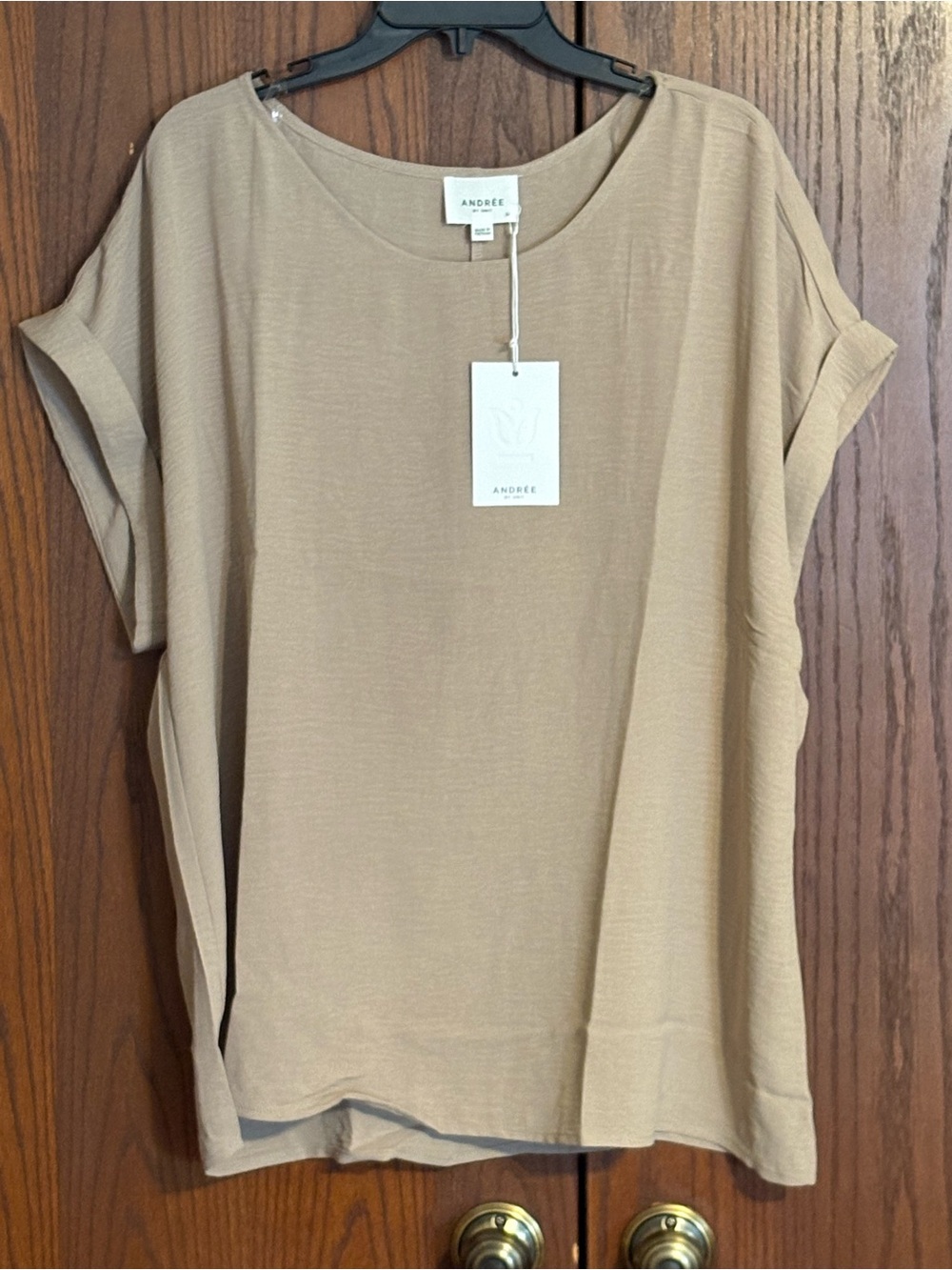 ANDREE BY UNIT Rolled-Sleeve Boxy Tee in Camel 2X